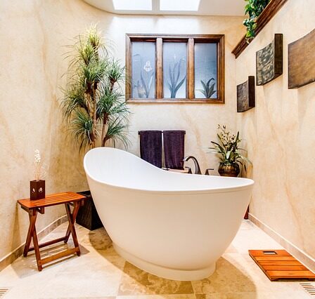 Oplev spa-lignende komfort i dit eget badeværelse med en bruseslange og brusevæg