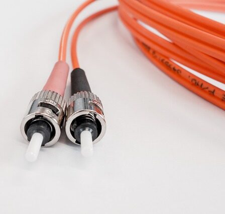 Knæk kabelknuden: Sådan undgår du sammenfiltrede kabler med en kabelkniv