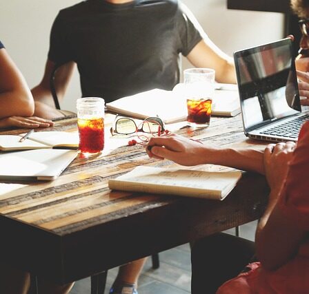 Konflikte lösen, zusammenhalt stärken: Erfolgreiche strategien für die familienkooperation